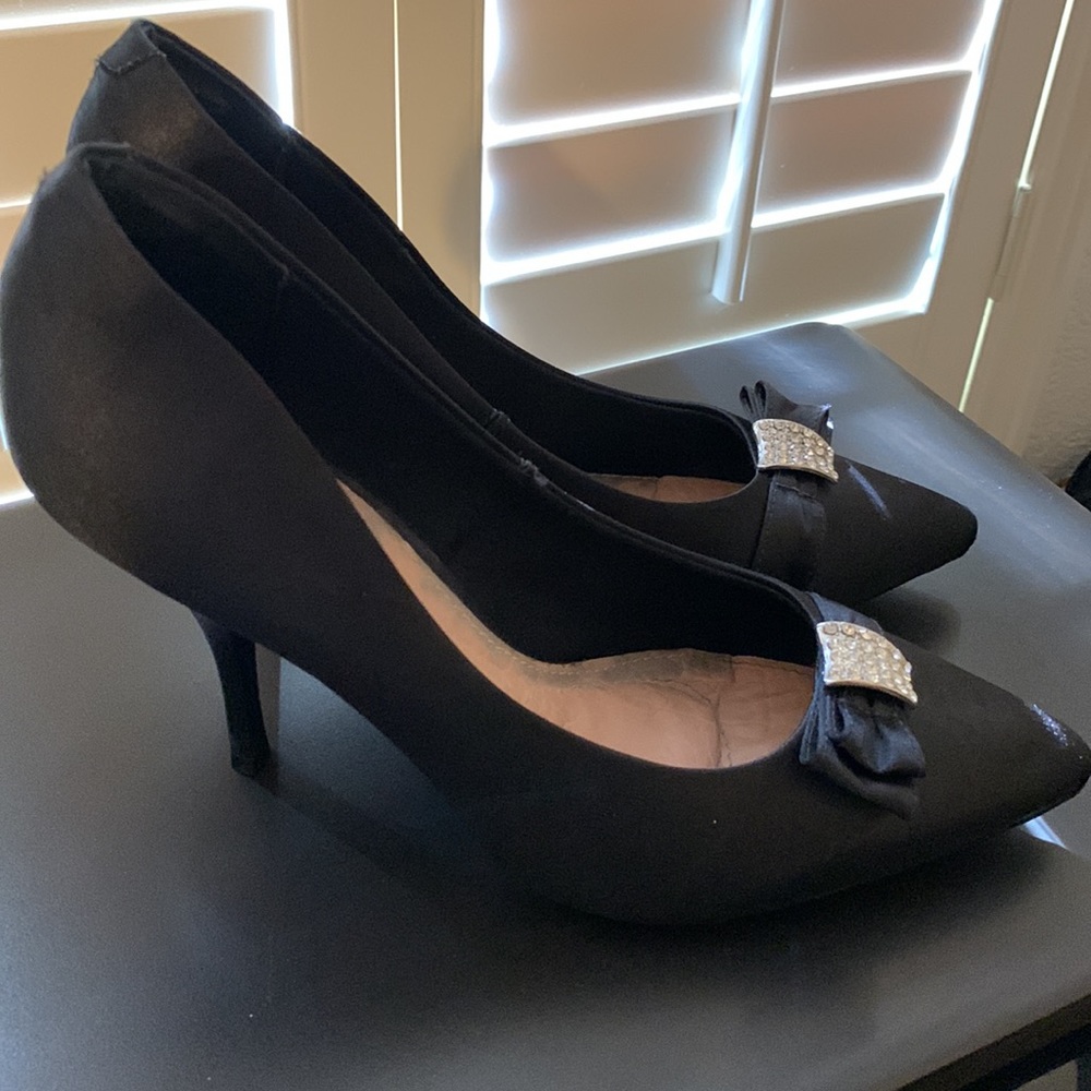 Beira Rio Heels with Rhinestone Bow - Picture 2 of 3